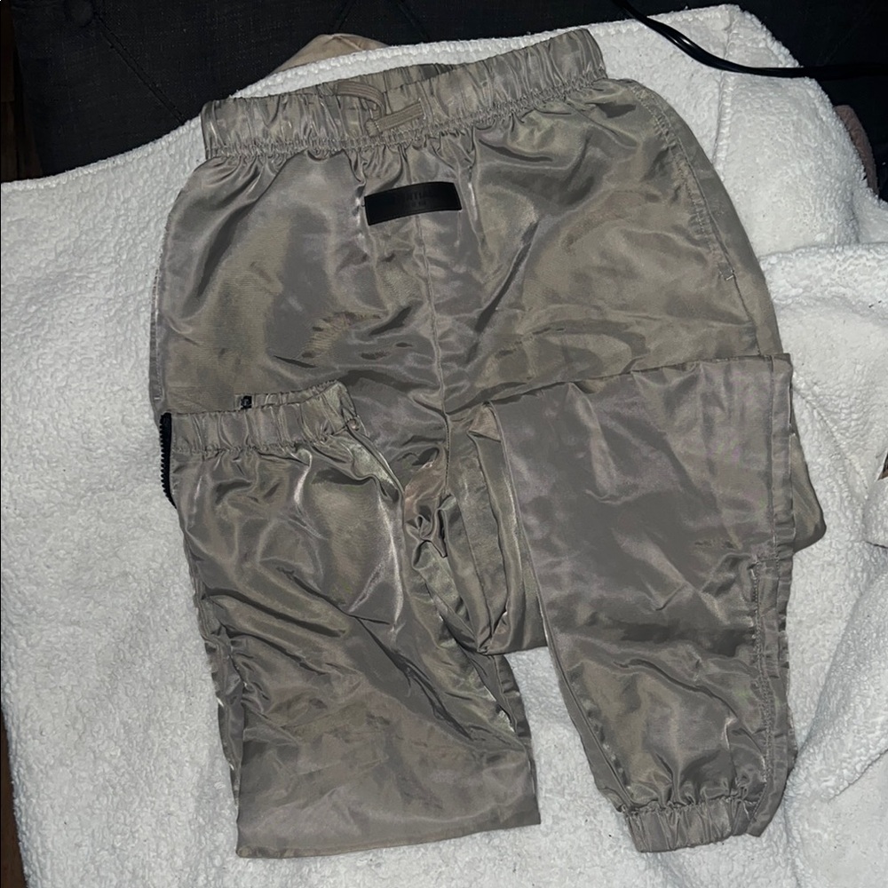 Essentials (Fear of God)  Gray Jogger Pants